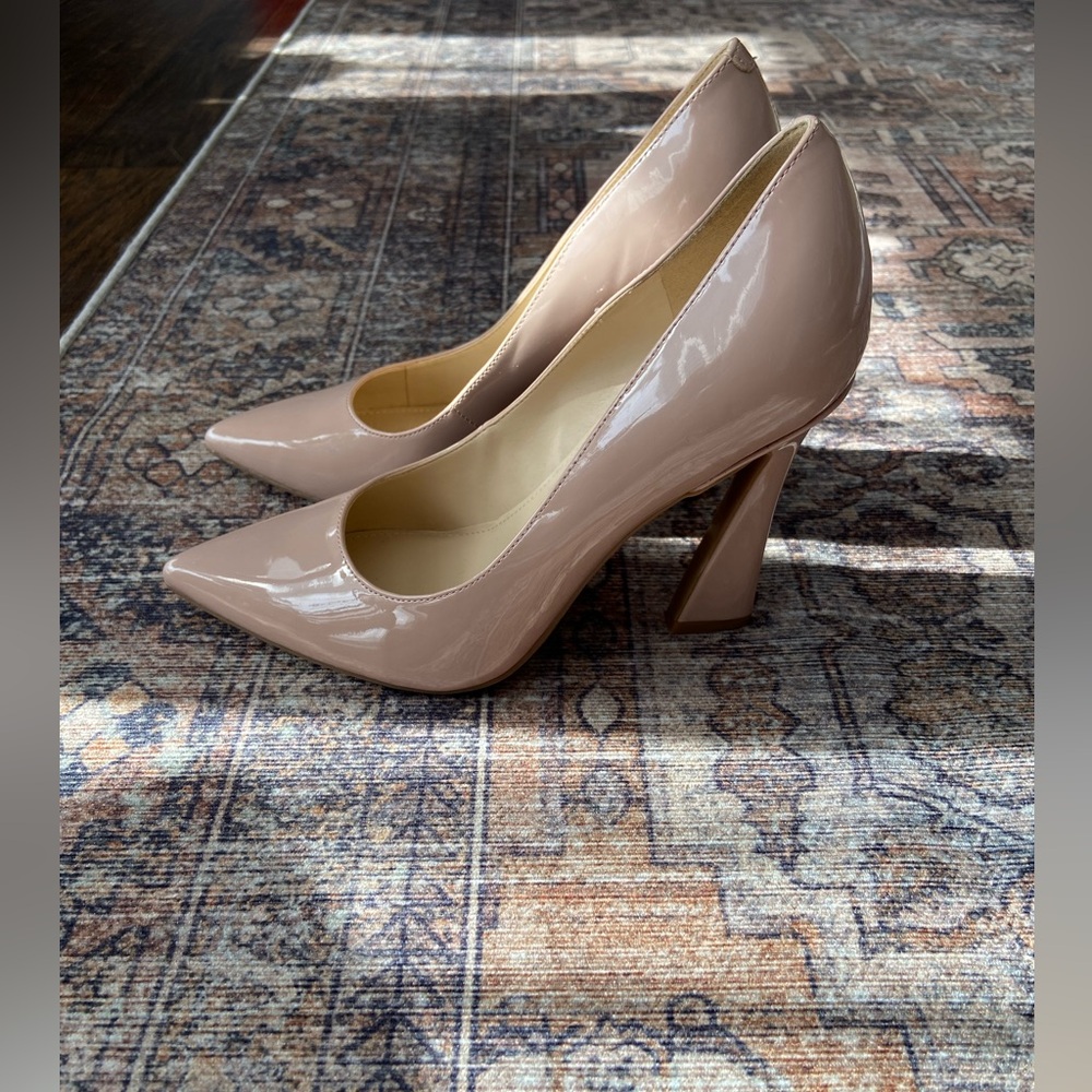 Super fun nude heels